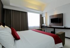 Bedroom 3 The Sun Hotel Madiun