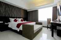 Bedroom The Sun Hotel Madiun