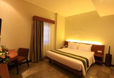 Bedroom 2 Grand Whiz Hotel Nusa Dua