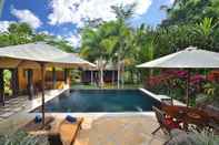 Kolam Renang Jendela Di Bali Villa