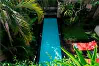 Swimming Pool Bali Island Villas & Spa