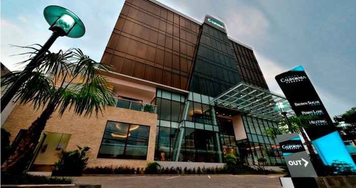 Exterior Hotel California Bandung