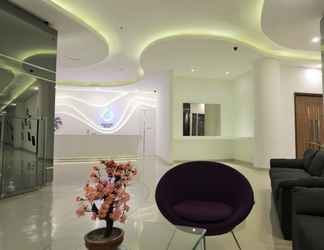 Lobi 2 Ozone Hotel Pantai Indah Kapuk Jakarta