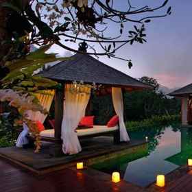 The Bale Tokek Villa 1, Hotel Chicken Crush (Ayam Geprek) Mengwi