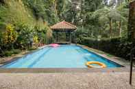 Kolam Renang Villa Puncak by Plataran