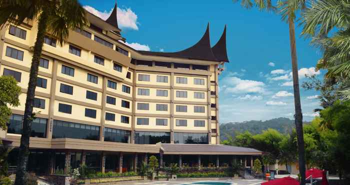 Kolam Renang Kyriad Bumiminang Hotel Padang