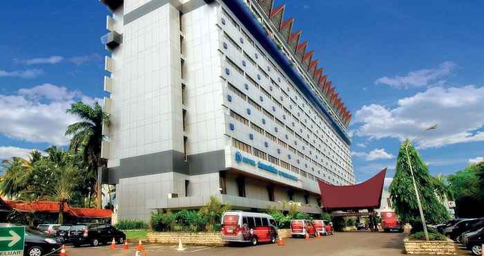 Bangunan Danau Toba Hotel International