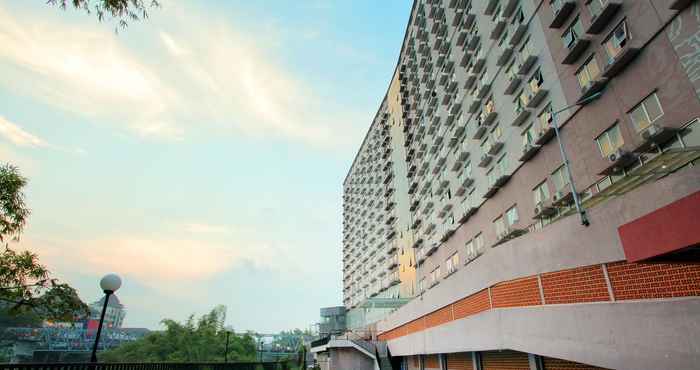 Bên ngoài Everyday Smart Hotel Malang