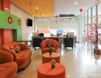 Sảnh chờ 2 Tab Hotel Darmo Permai Surabaya