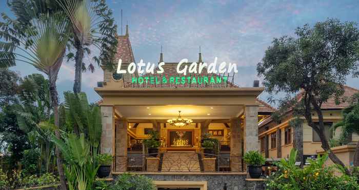 Bangunan Lotus Garden Hotel by Waringin Hospitality
