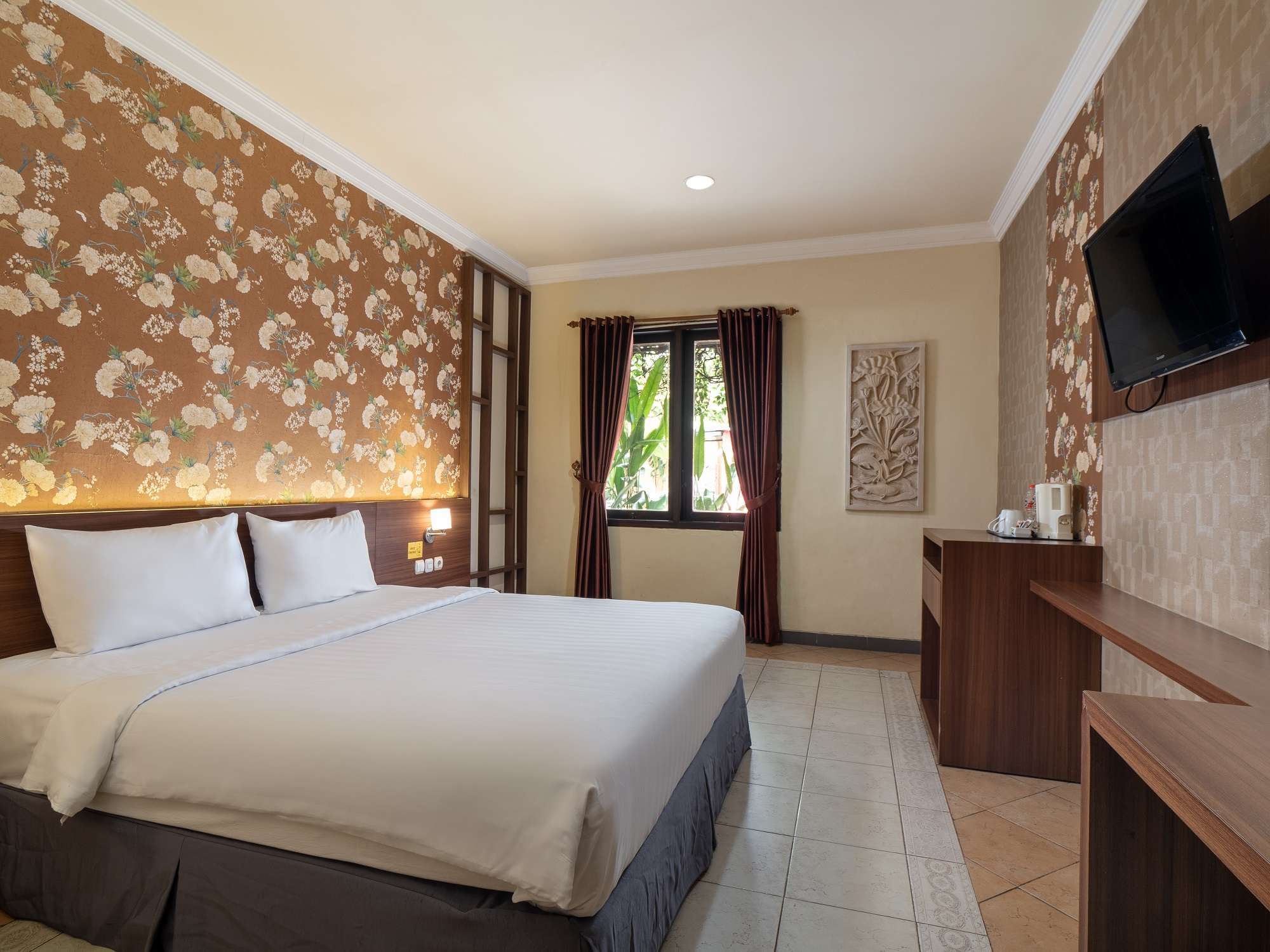 Lotus Garden Hotel by Waringin Hospitality, Kota Kediri Harga diskon