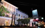 Luar Bangunan 3 Grand Malioboro Yogyakarta Hotel