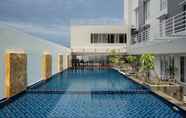 Swimming Pool 3 Hotel Santika Pekalongan