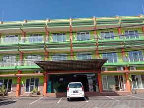 Exterior 4 OYO 90473 Gowin Hotel