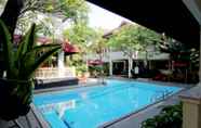 Swimming Pool 2 Indah Palace Hotel