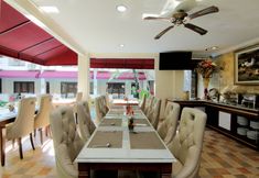 Restaurant 5 Indah Palace Hotel