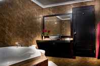 In-room Bathroom Sindhu Mertha Suite