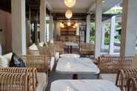 Bar, Cafe and Lounge Kokonut Suites Seminyak 