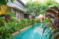 Swimming Pool OYO 2316 The Light Bali Villas