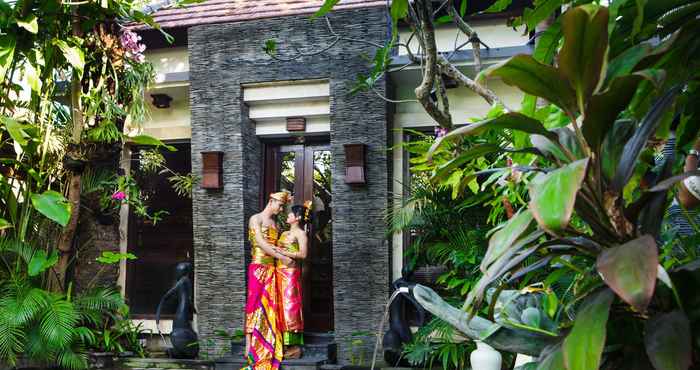 Swimming Pool The Bali Dream Suite Villa Seminyak