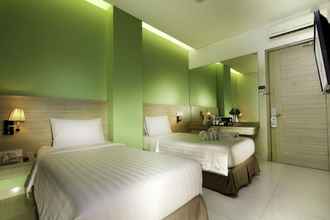 Bilik Tidur 4 Whiz Prime Hotel Kelapa Gading