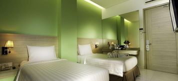 Kamar Tidur 2 Whiz Prime Hotel Kelapa Gading
