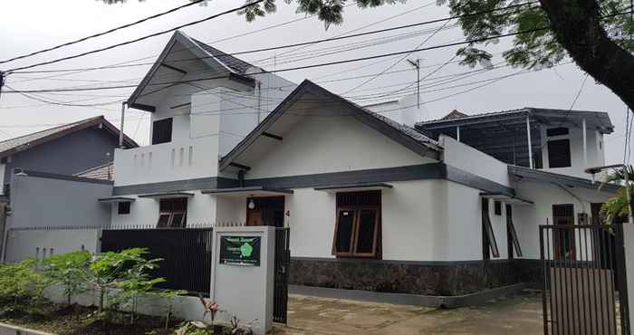 Luar Bangunan Cipaganti Inn