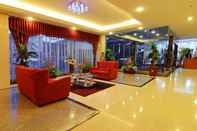 Lobby Rocky Plaza Hotel Padang