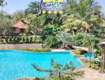 SWIMMING_POOL Laras Asri Resort & Spa