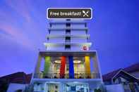 Exterior Amaris Hotel Dr. Susilo Grogol