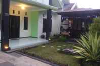 Exterior Villa Keluarga Pondok Daun