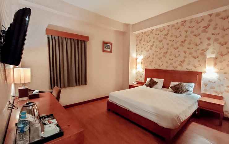 Royal Jelita Hotel Banjarmasin - Deluxe Room Only - King Bed