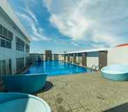 Swimming Pool 7 Royal Jelita Hotel Banjarmasin