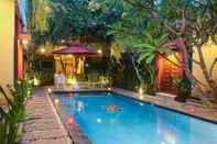 Kolam Renang The Green Zhurga Suites