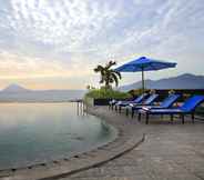 Swimming Pool 5 Aryaduta Manado