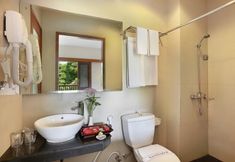 객실 내 욕실 7 Respati Beach Hotel