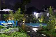 Swimming Pool Gumilang Hotel