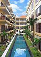 SWIMMING_POOL Kuta Townhouse Apartments