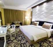 Kamar Tidur 3 Hotel New Saphir Yogyakarta