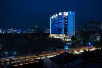 Bangunan 4 Blue Sky Hotel Petamburan