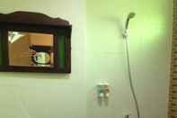 Toilet Kamar Sare Suites