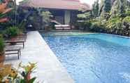 Kolam Renang 3 Bali World Hotel