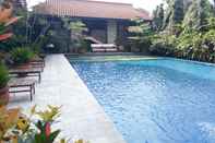 Swimming Pool Bali World Hotel