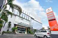 ภายนอกอาคาร Tjokro Hotel Pekanbaru