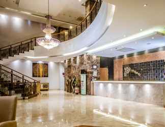 Lobby 2 Grand Tjokro Yogyakarta