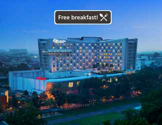 Exterior 2 Hotel Santika Premiere Dyandra Hotel & Convention