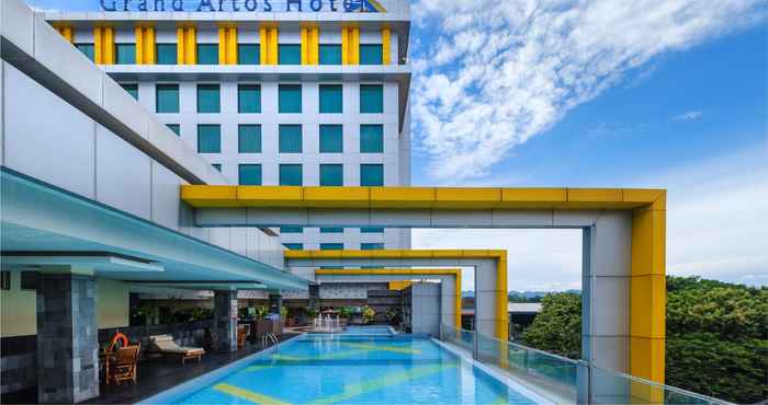 Kolam Renang Grand Artos Hotel & Convention