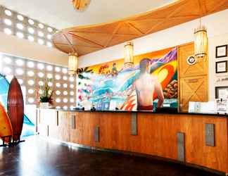 Lobby 2 Bliss Surfer Hotel by Tritama Hospitality