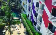 Luar Bangunan 6 Bliss Surfer Hotel by Tritama Hospitality