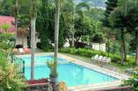 Swimming Pool Alfa Resort Hotel & Conference